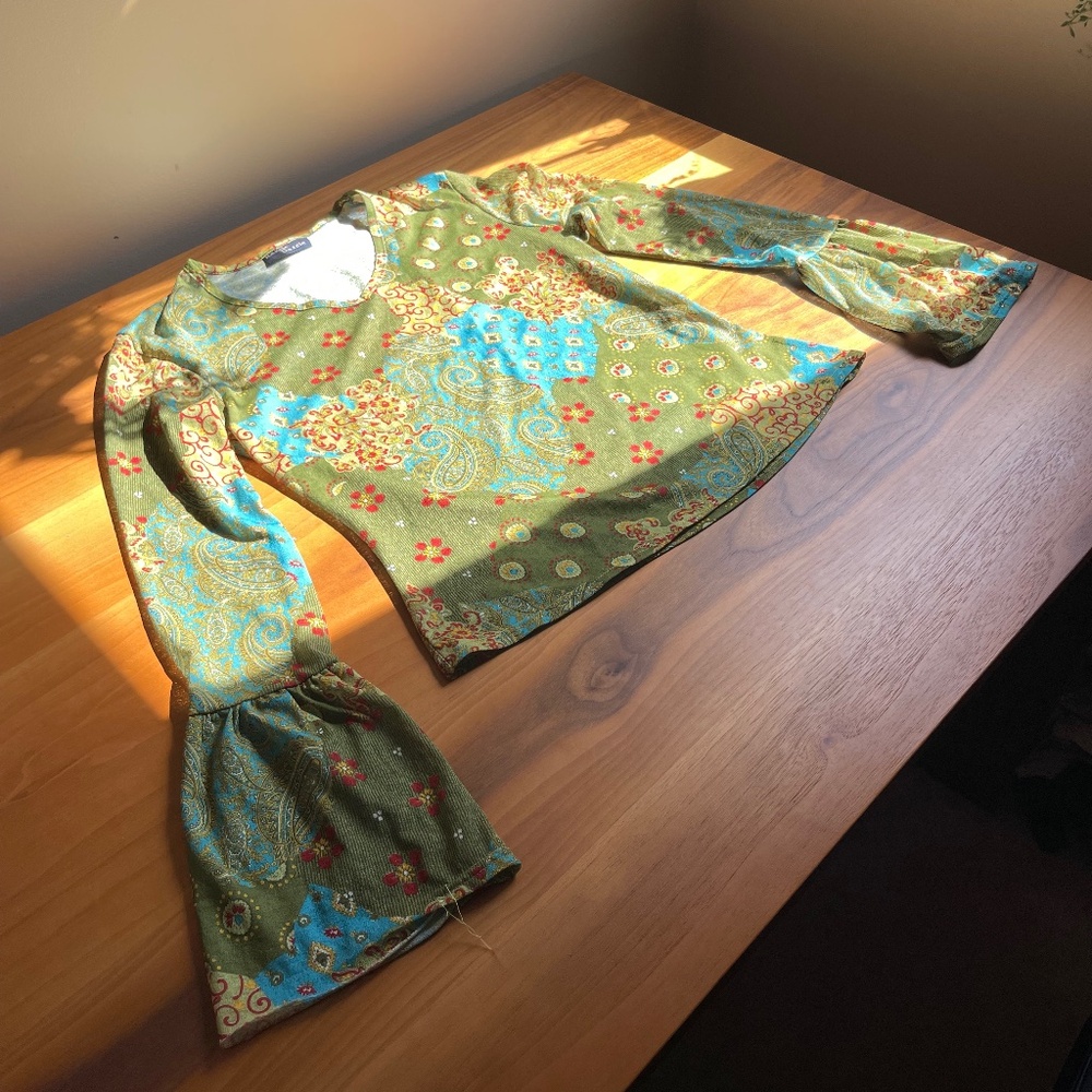 Vintage Razzle Dazzle Flower Print Top